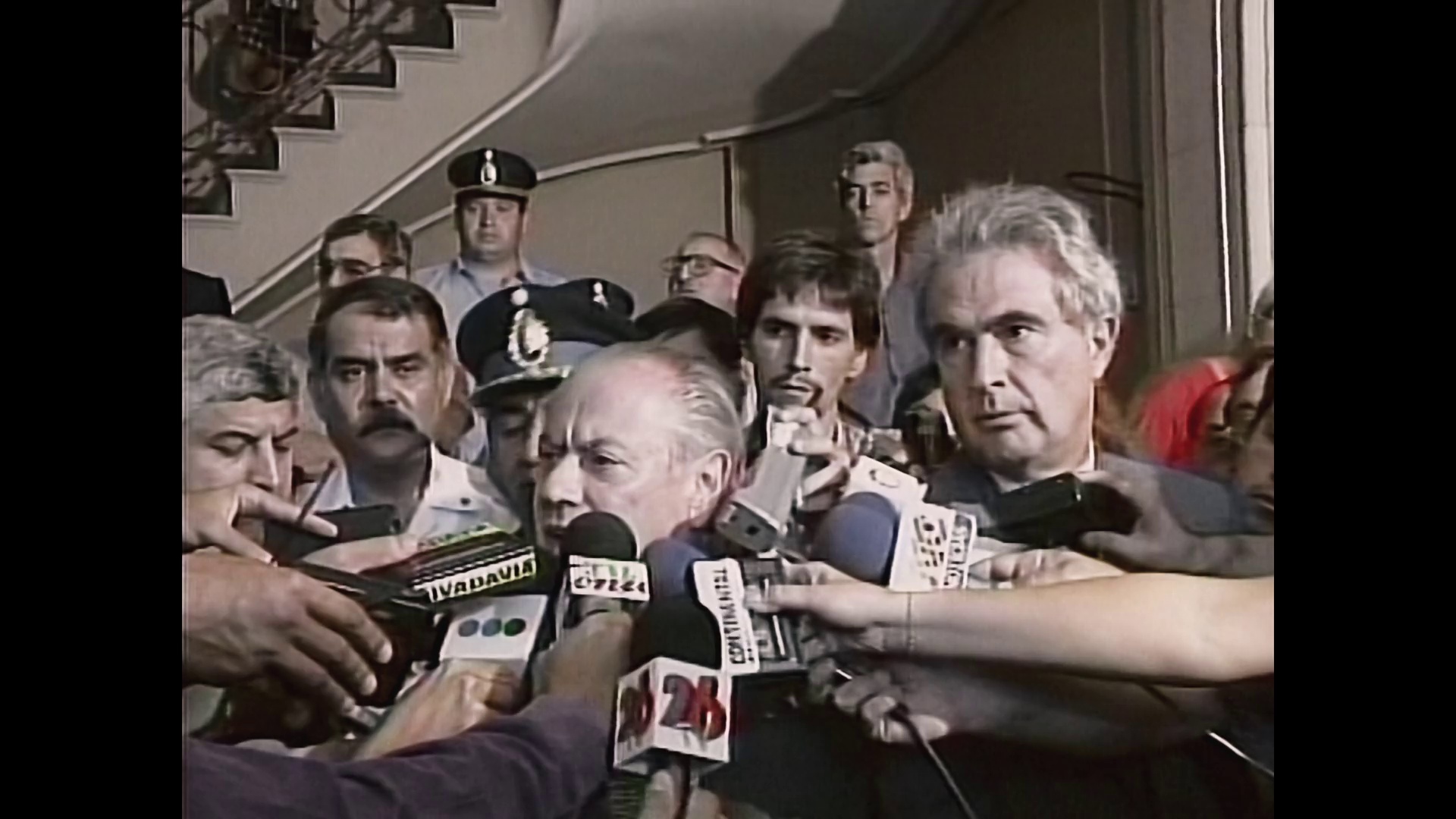 摄影记者之死：阿根廷黑金政治(2022)